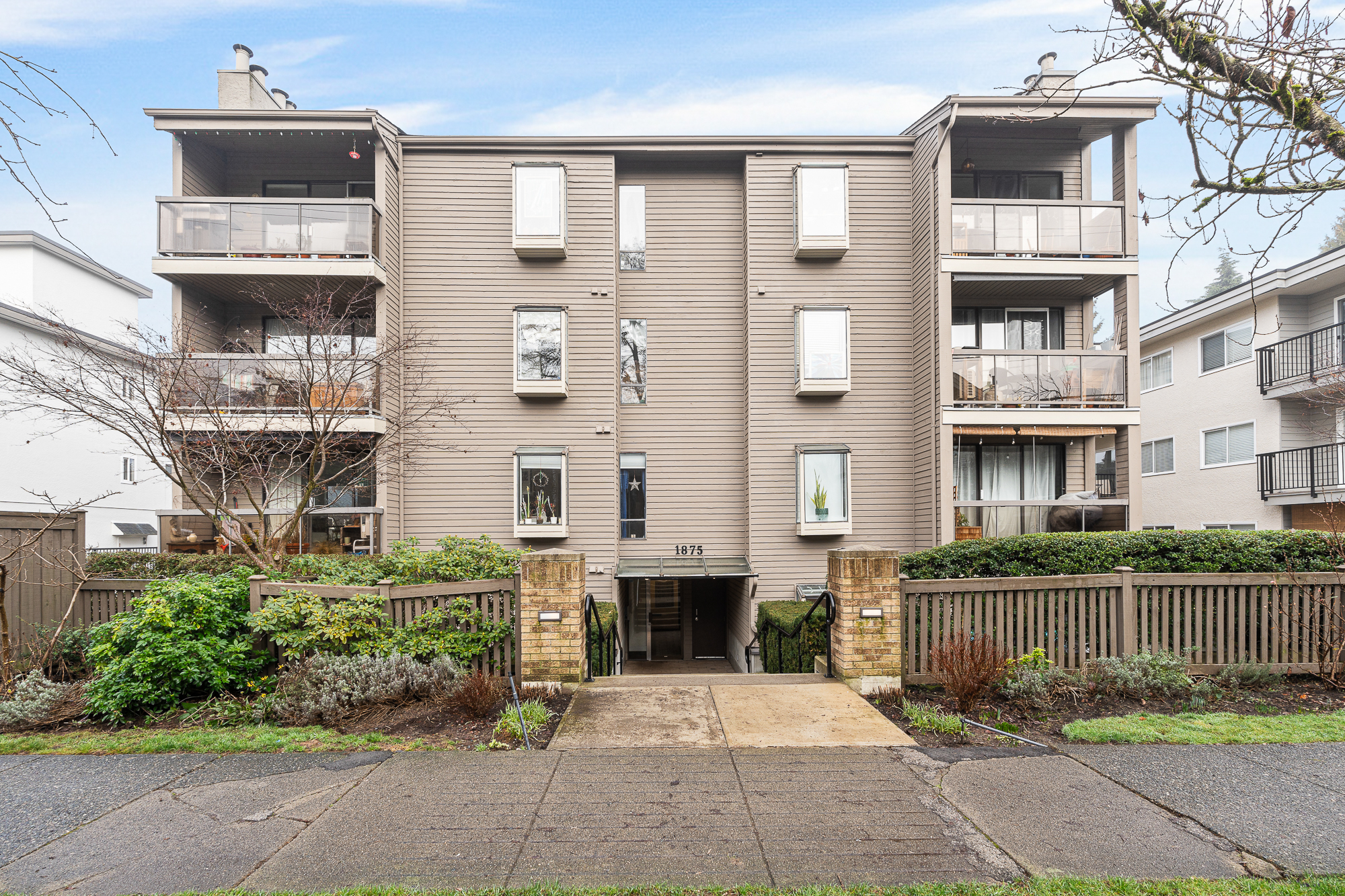 #105 – 1875 W 8th Avenue